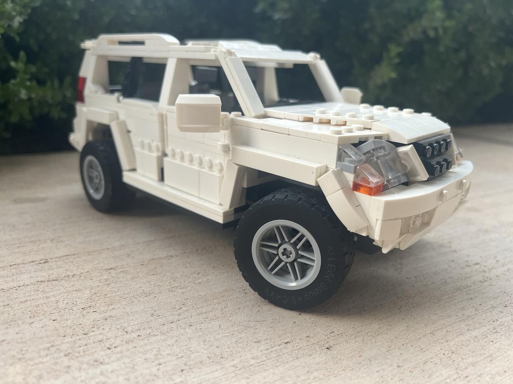 LEGO MOC Lexus GX 470 by Turbo8702 | Rebrickable - Build with LEGO