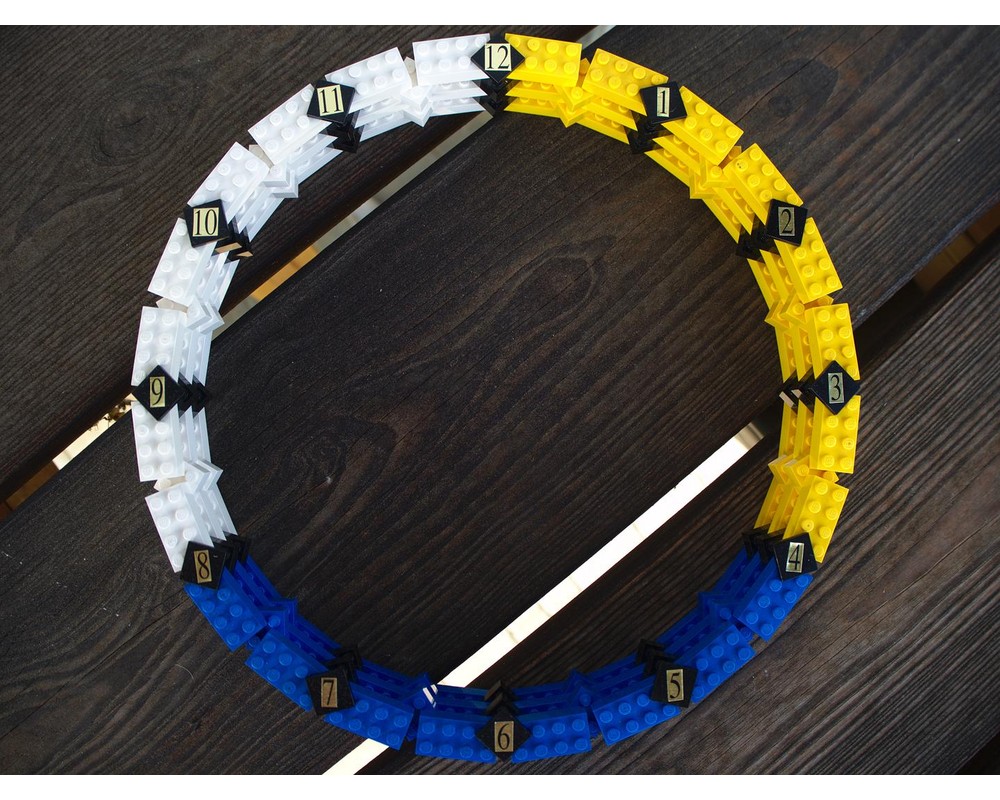LEGO MOC Clock / Watch Frame by LukisBeautyPalace Rebrickable Build