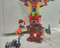 70827Emmet_VS_Angry_Cyclops