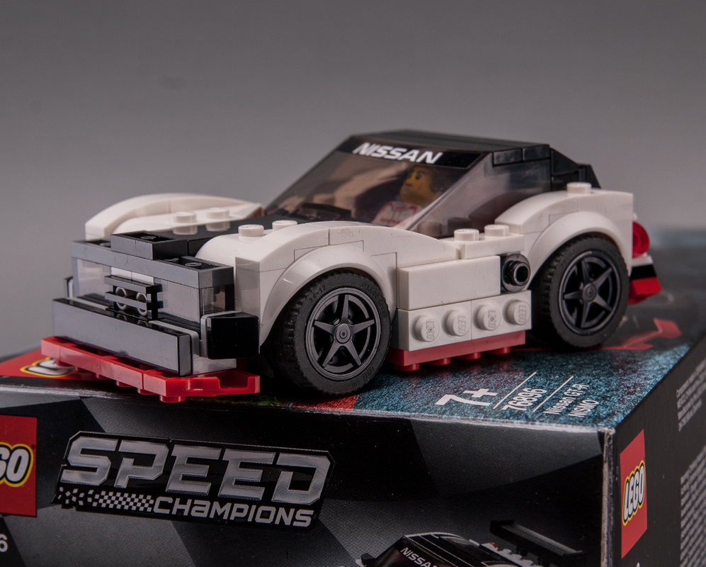 76896-Compact-Coupe