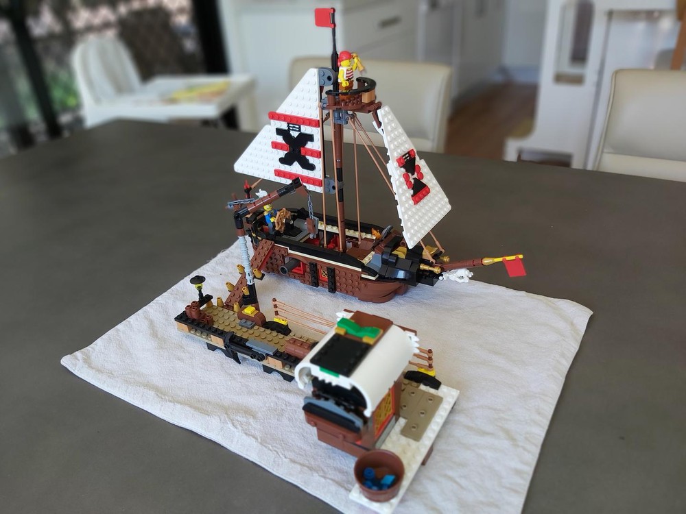 LEGO MOC Imperial Guards' Sloop and Dock by LetsBrick | Rebrickable ...