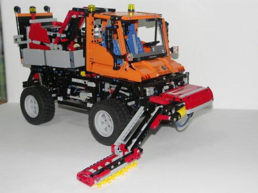 LEGO MOC Small Roadside Mower for Unimog by technicbasics | Rebrickable - Build with LEGO