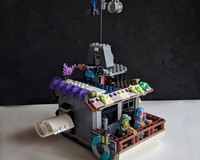 Hidden Side Houseboat
