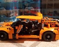 RC-Supercar with gull-wing doors