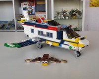 31052 alt. 4th model: Holiday plane home!