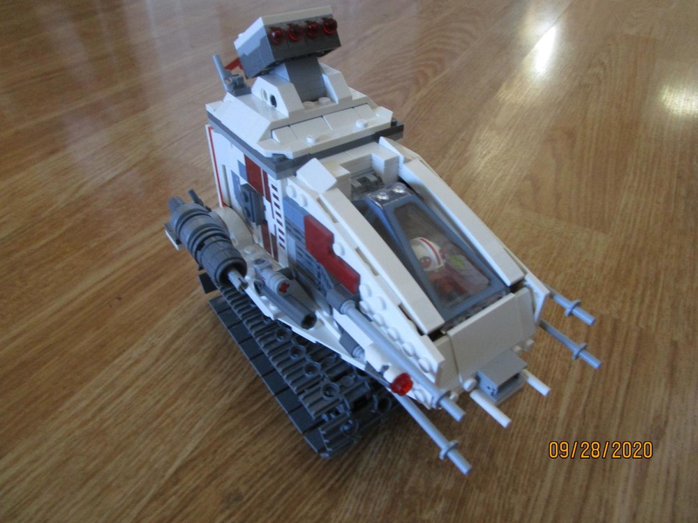 LEGO MOC X-Wing and Snow Groomer Tank by Trambare_Man | Rebrickable ...