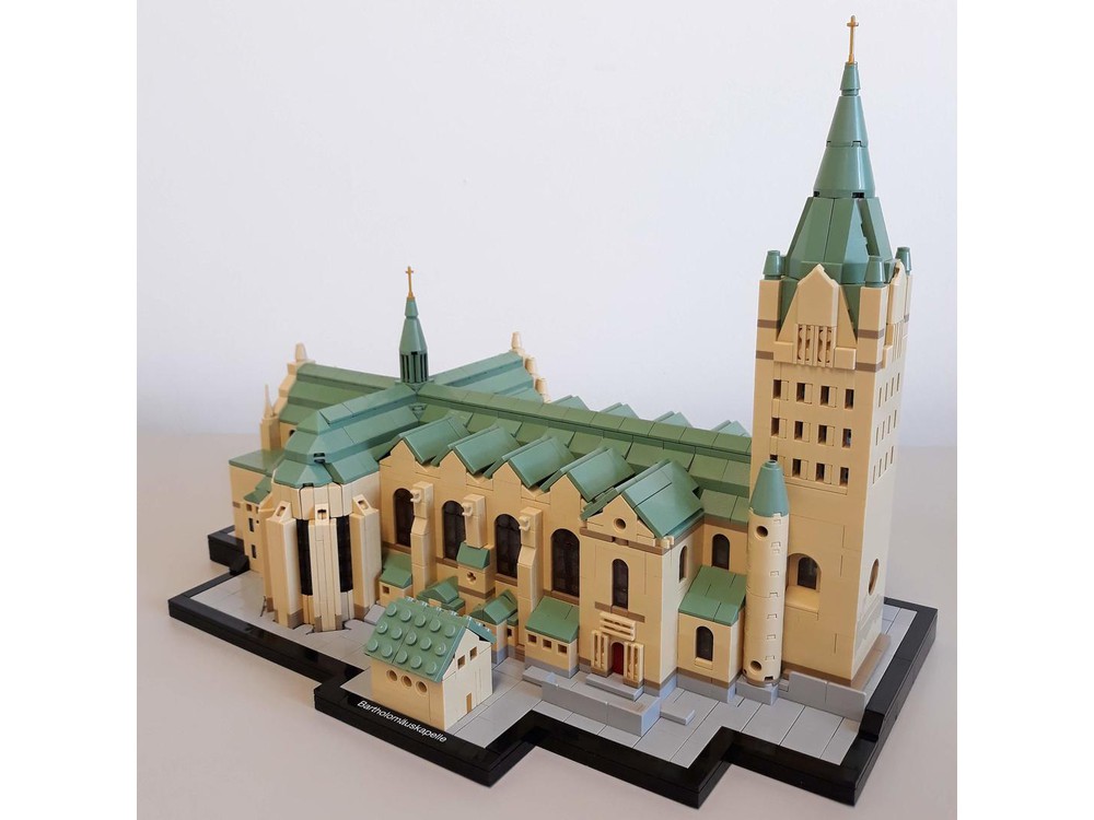 LEGO MOC Paderborn Cathedral by Rauy | Rebrickable - Build with LEGO