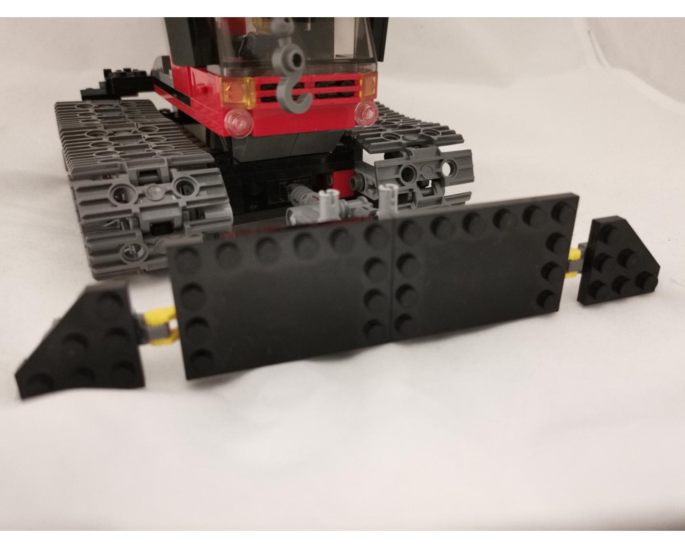 LEGO MOC Snow plow for Pistenbully by igorleszczynski Rebrickable Build with LEGO
