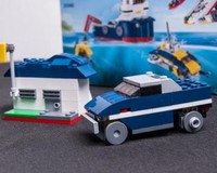 31045 Pick-up & house