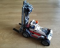 Heavy duty forklift