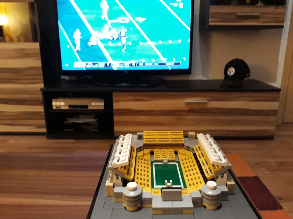 LEGO MOC Heinz Field Pittsburgh by Rauy Rebrickable Build