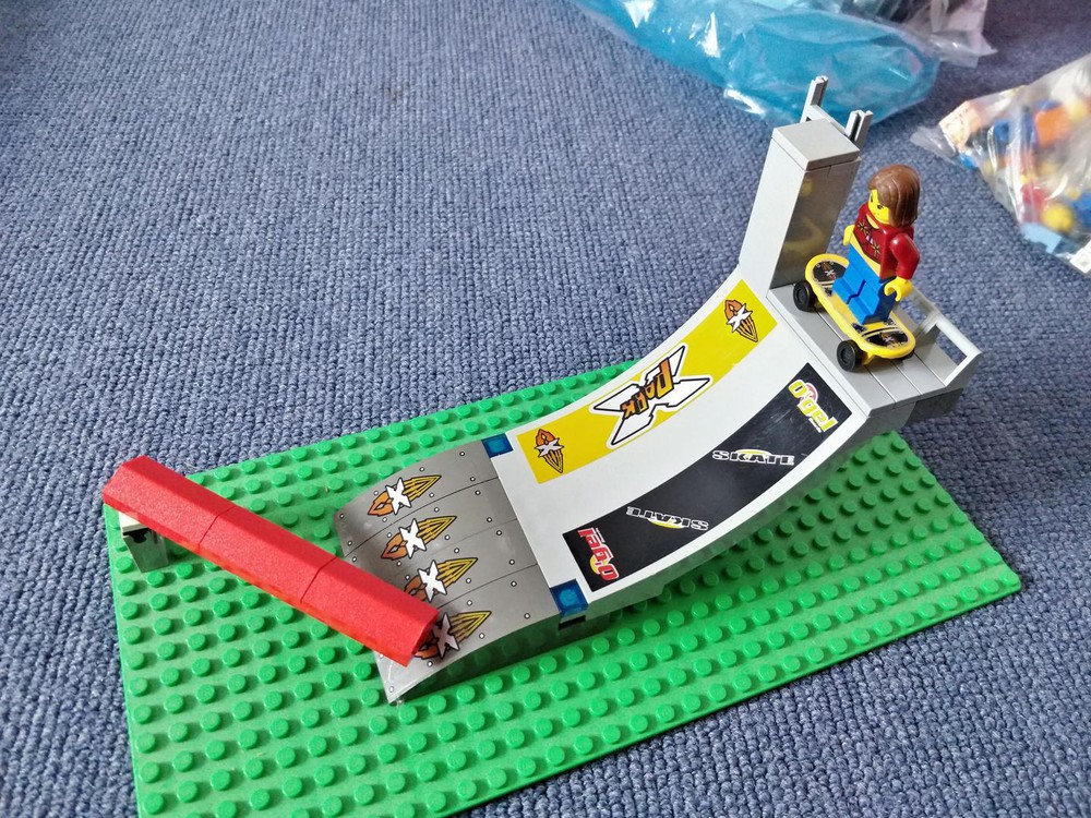 Lego Moc Quarterpipe By Pakrho Rebrickable Build With Lego