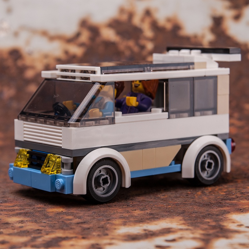 LEGO MOC 60283 Speed VAN by Keep On Bricking | Rebrickable - Build 
