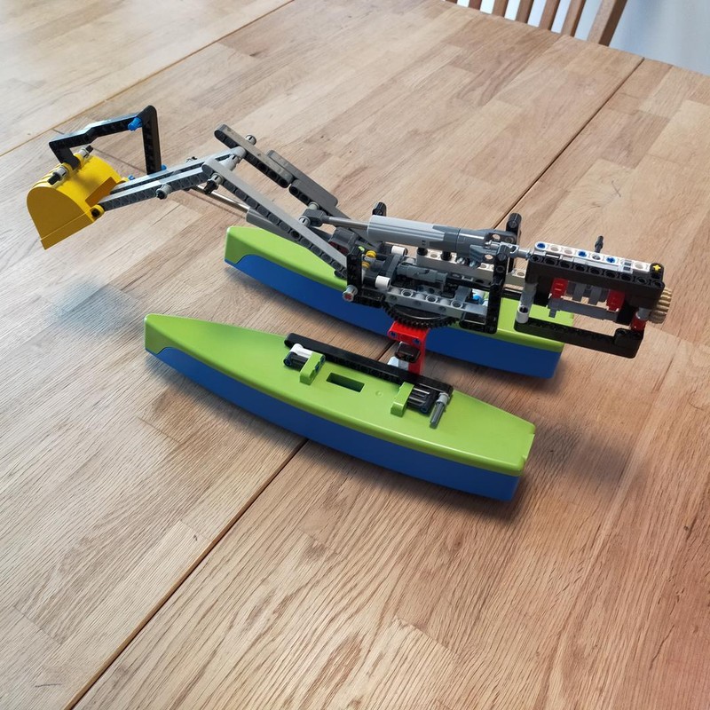 LEGO MOC-70437 Boat Crane with Gearbox by Laurezia | Rebrickable ...