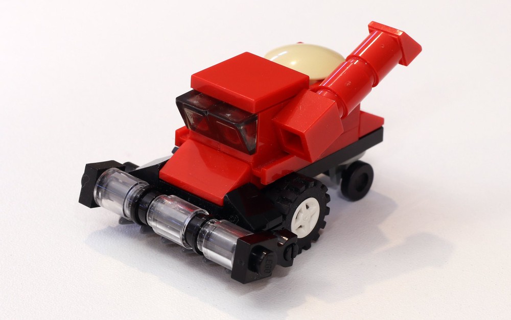 LEGO Micro Combine Harvester by JKBrickworks | Rebrickable - with