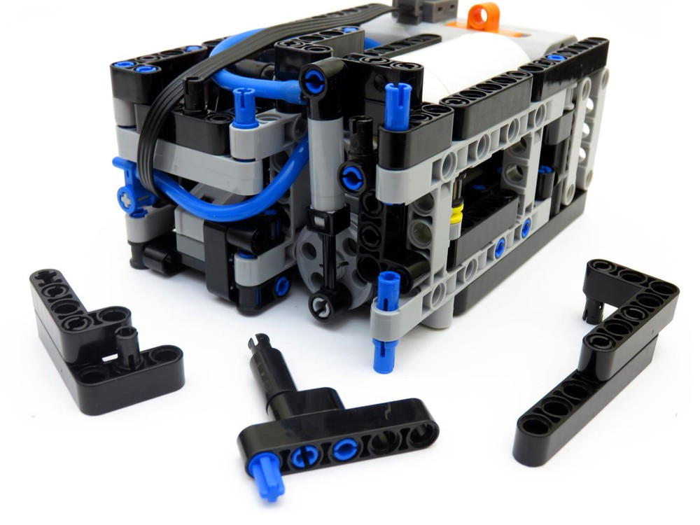 LEGO MOC Automatic Motorized Compressor by mocbuild101 | Rebrickable ...