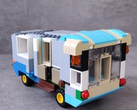 10698 BUS for Minifigs with opening doors