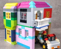 10698 House with garage