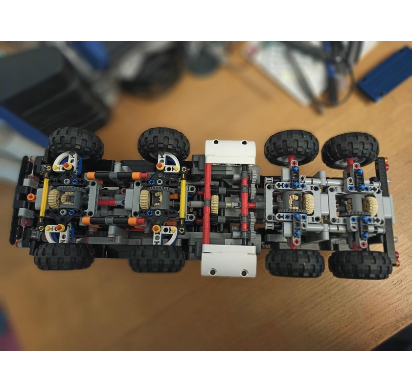 LEGO MOC RC 8x8 Off Road Truck by Goro | Rebrickable - Build with LEGO