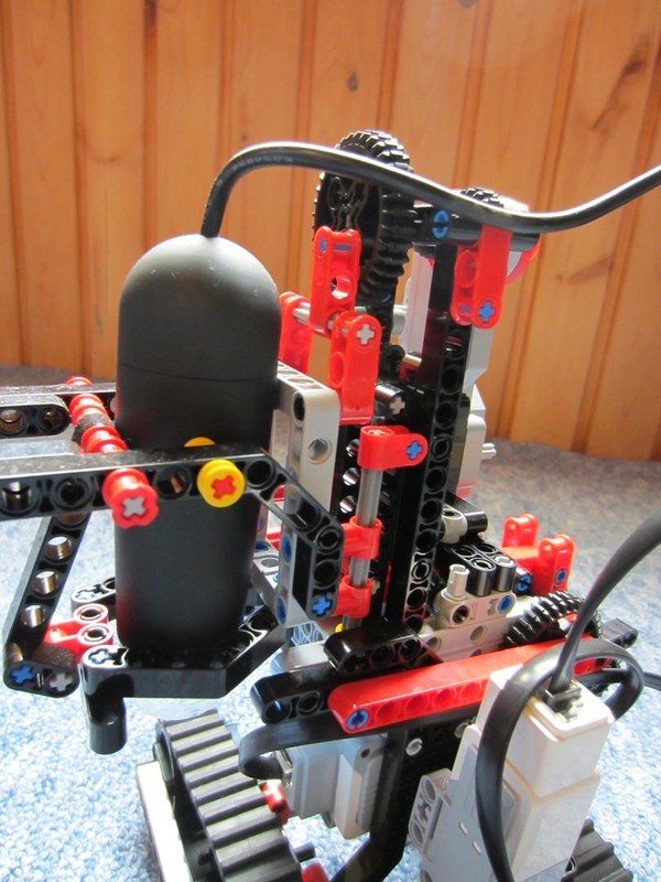 LEGO MOC 31313 Microscope Stage by thekitchenscientist | Rebrickable ...