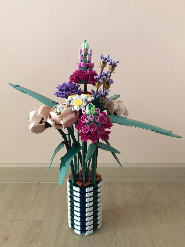 LEGO MOC Flower vase by cecivier