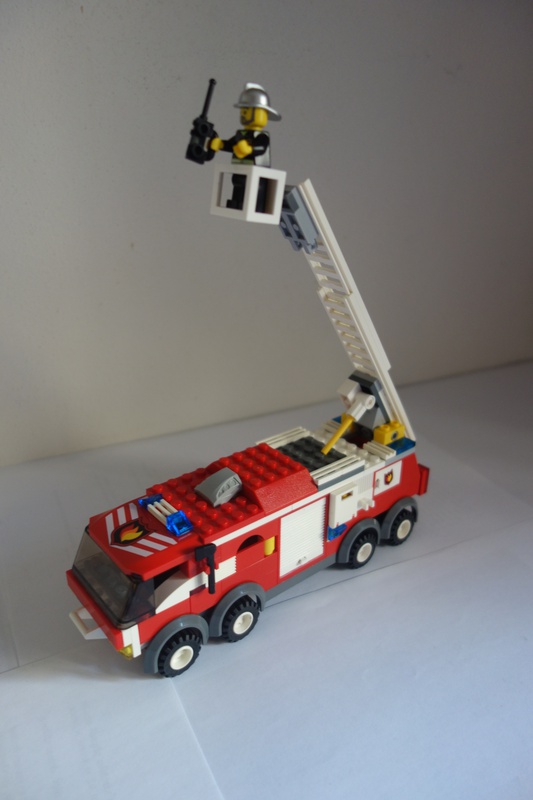 LEGO MOC 7239 Idea - Fire Truck by | Rebrickable - with LEGO