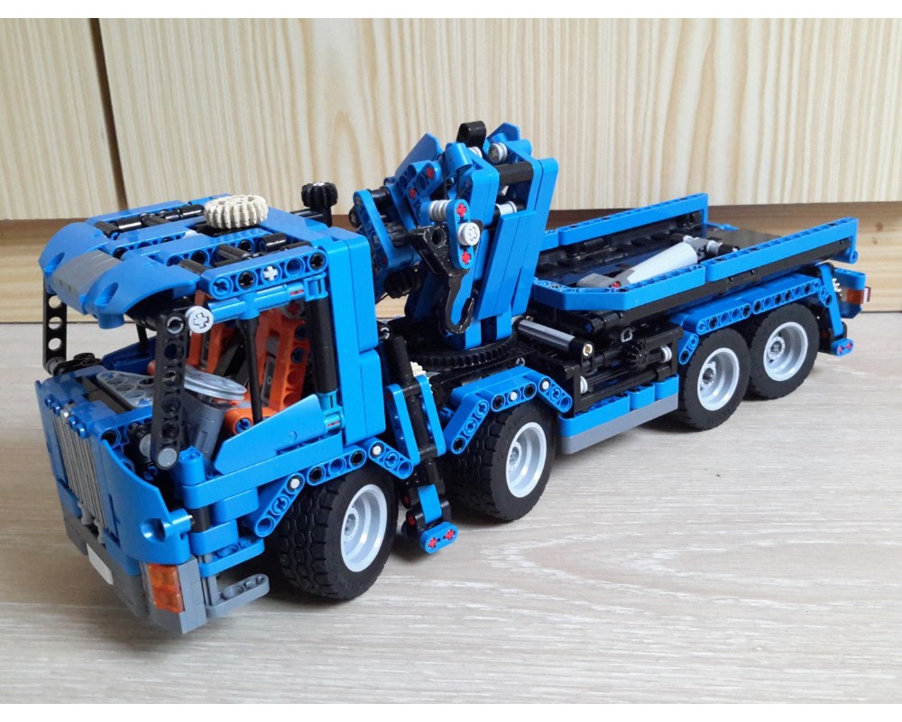 lego technic blue crane