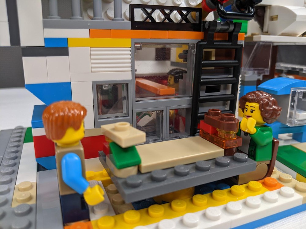 LEGO MOC-83598 Spaceman's Sub Shop by 16 Brick City | Rebrickable ...