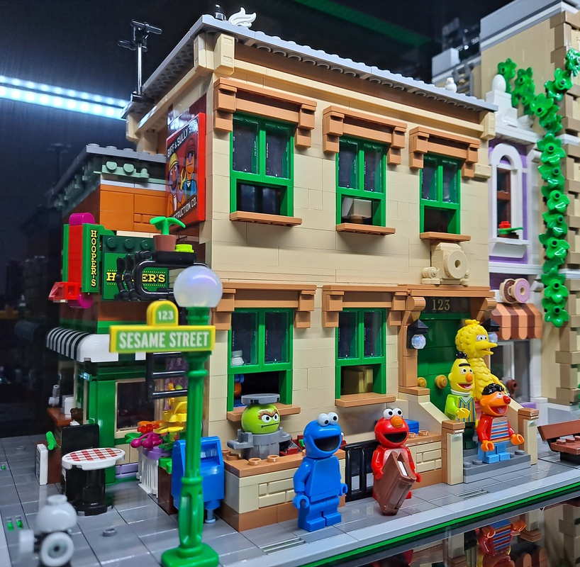 LEGO MOC Sesame Street Corner | Rebrickable Build with LEGO