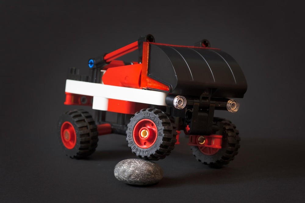 42116 Futuristic Trial Truck
