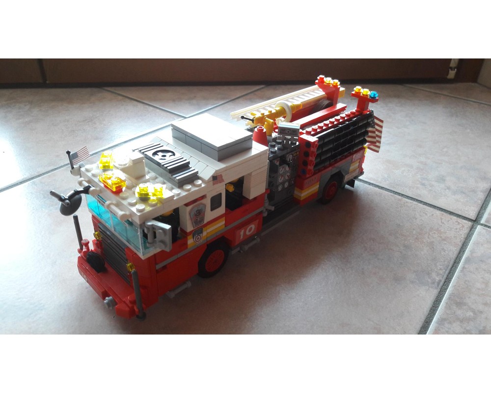 LEGO MOC Fire engine by AC16 | Rebrickable - Build with LEGO