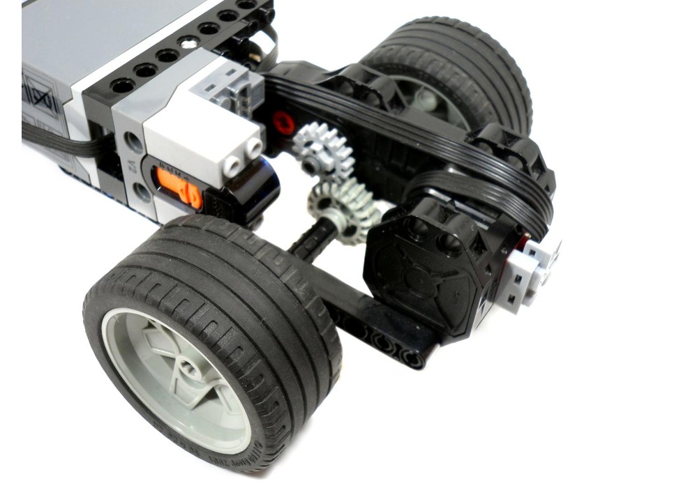 LEGO MOC-8835 2WD Drift Racer Chassis by mocbuild101 | Rebrickable ...