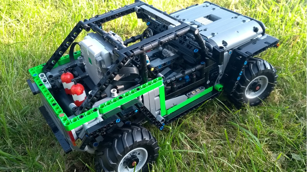 LEGO MOC 42129 Jeep Trailcat 4x4 - RC alternate build by timtimgo
