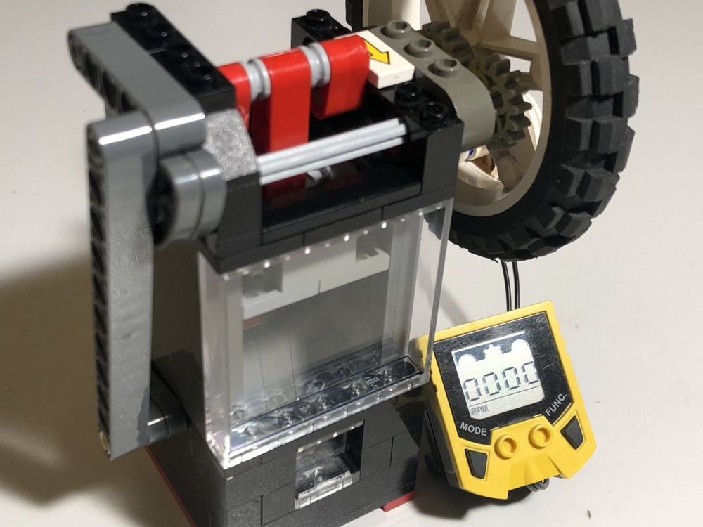LEGO MOC Simple Single Cylinder Vacuum Engine with Adjustable