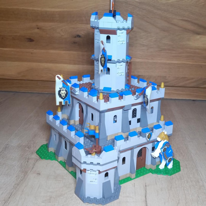 LEGO MOC 70404 Modular Corner Castle by Dafeld Rebrickable Build with LEGO