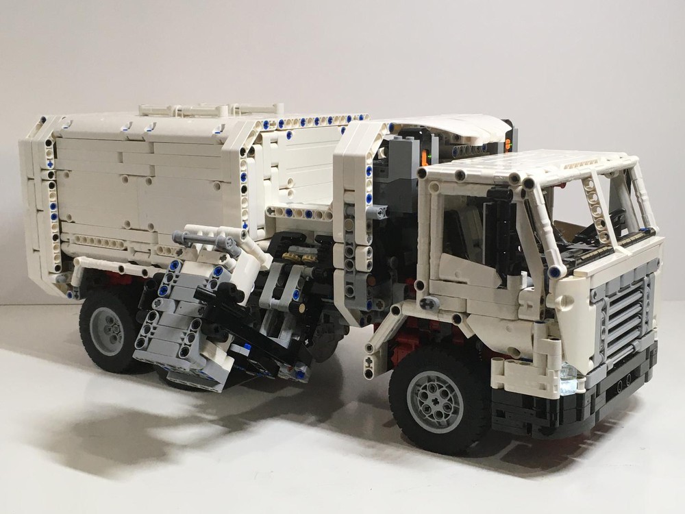 LEGO LEGO Technic Motorized Garbage Truck by Lego__Bee | Build LEGO