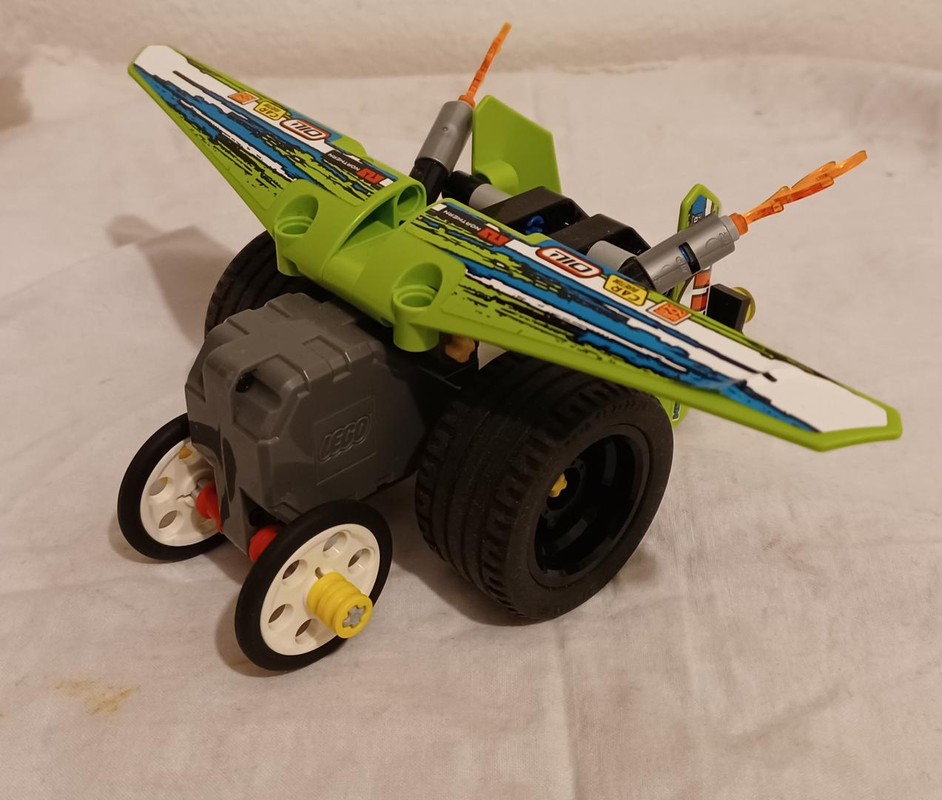 LEGO MOC-95957 Frankenstein Tractor by Noob007 | Rebrickable - Build ...