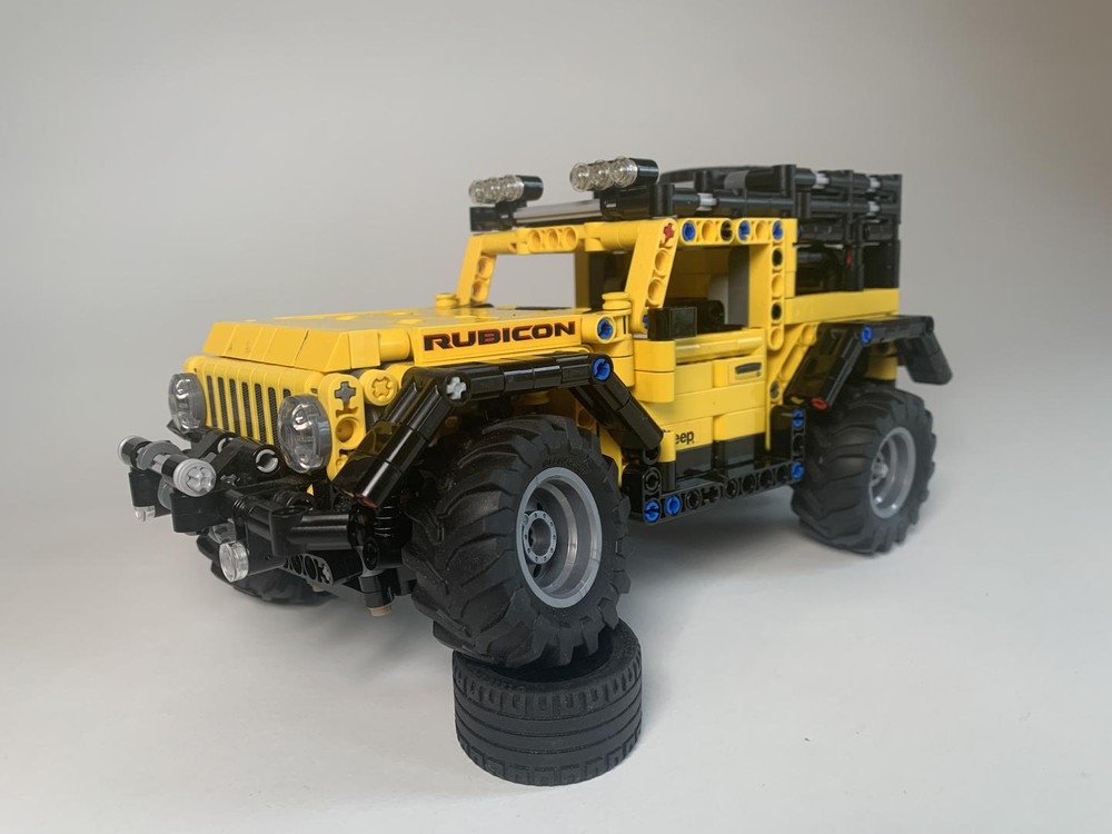  LEGO Technic Jeep Wrangler 4x4 Toy Car 42122 Model