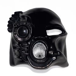 Large Figure Mask Akaku Nuva