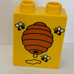Duplo Brick 1 x 2 x 2, with Three Bees and Beehive Print