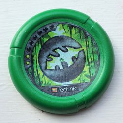 Large Figure Throwing Disk, Amazon / Jungle, 2 Pips, Leaf Logo Print