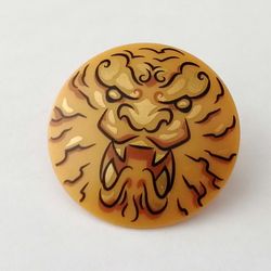 Shield Round Bowed with Black and Gold Dragon Drawing print