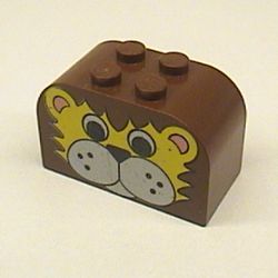 Brick Curved 2 x 4 x 2 Double with Lion Face Print