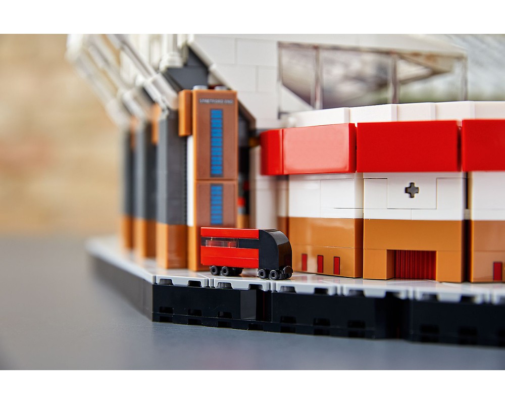 Rent LEGO set: Old Trafford – Manchester United at Lend-a-Brick