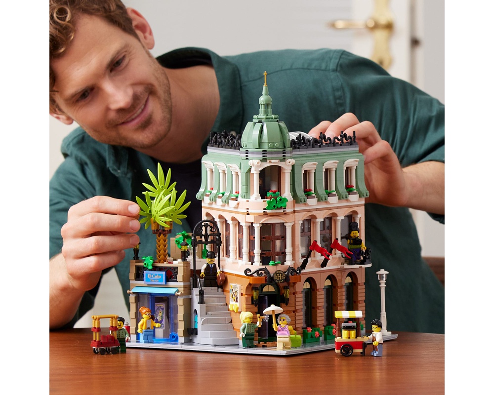 LEGO IDEAS - LEGO Hotel Collection - Mandalay Bay/THEhotel