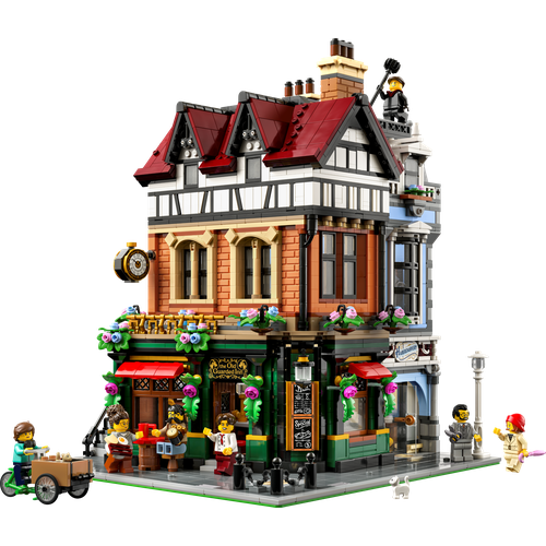 Tudor Corner