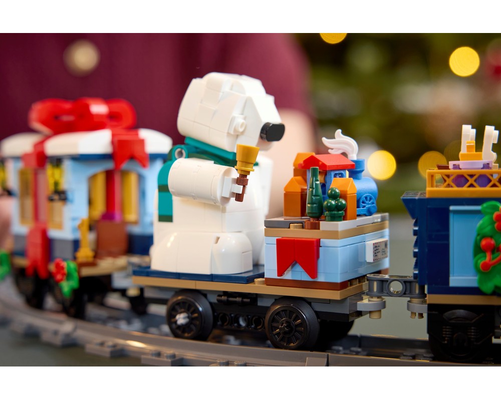 lego-set-10361-1-holiday-express-train-2025-seasonal-christmas