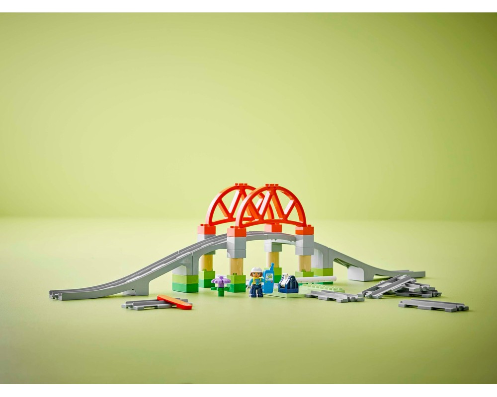 LEGO Set 10426-1 Train Bridge and Tracks Expansion Set