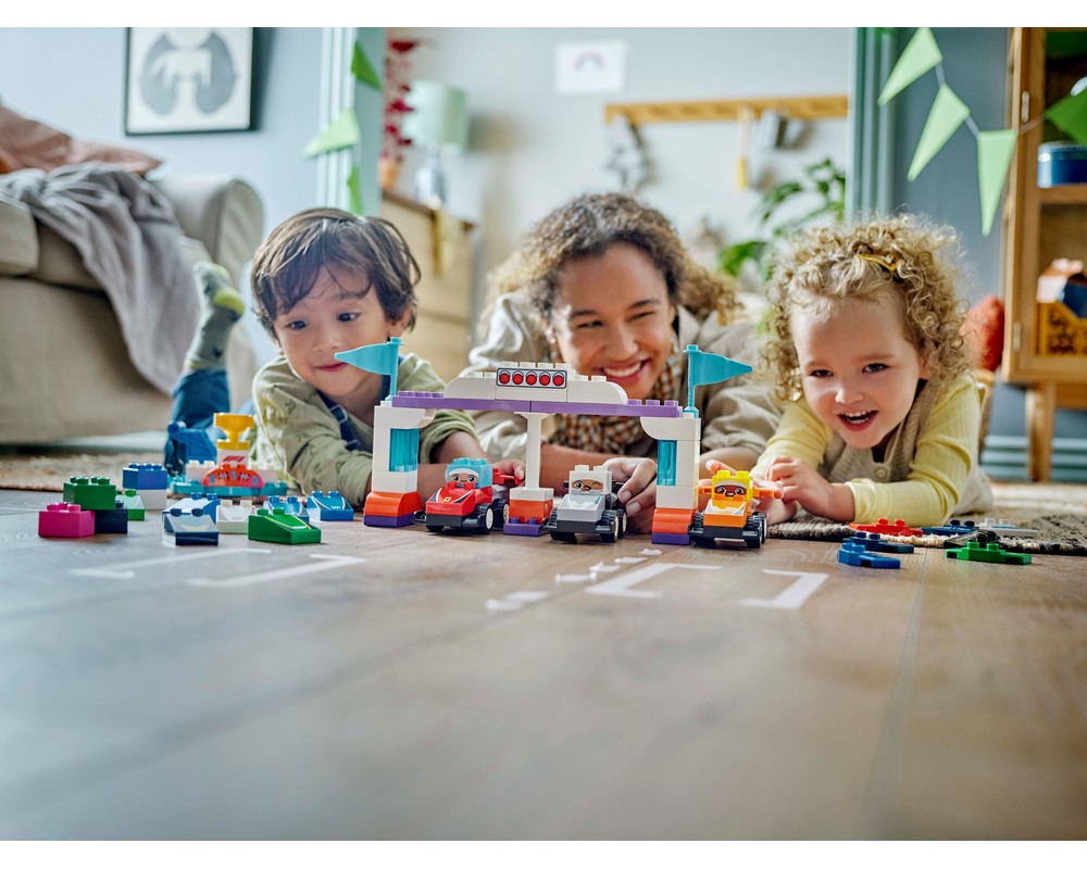 LEGO Set 10445-1 F1 Team Race Cars & Drivers (2025 Duplo) | Rebrickable ...