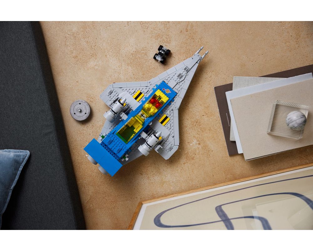 LEGO Set 10497-1 Galaxy Explorer (2022 Icons) | Rebrickable 